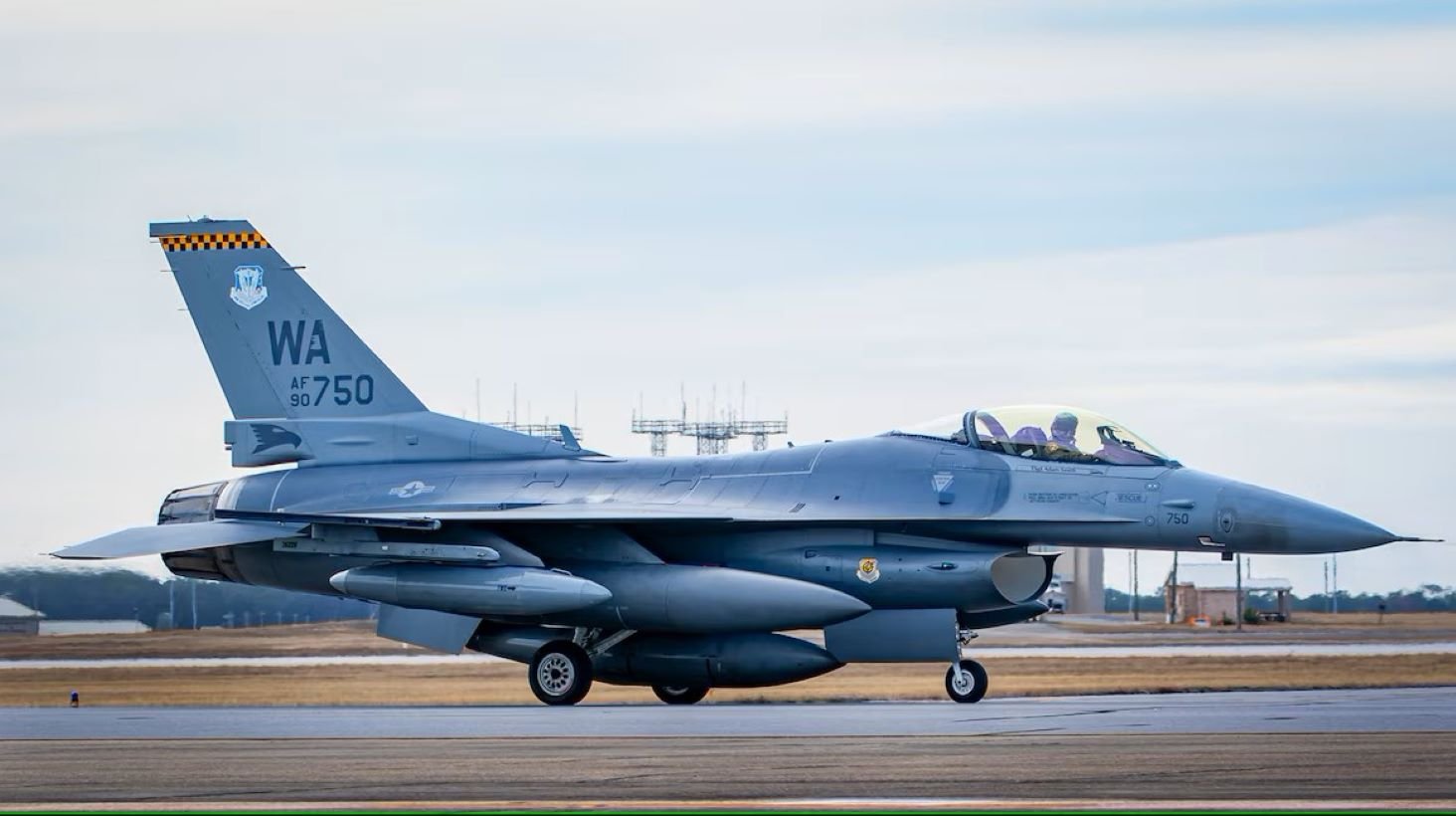 More information about "Next-gen Air Combat: F-16s Pioneer Autonomous Testing in VENOM-AFT Program"