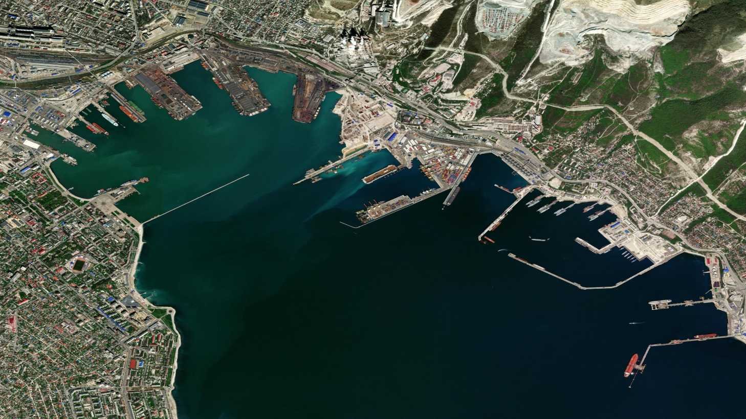 More information about "Ukraine Strikes Novorossiysk Fleet, Mediterranean Tanker Ablaze Amid Rail Attacks"